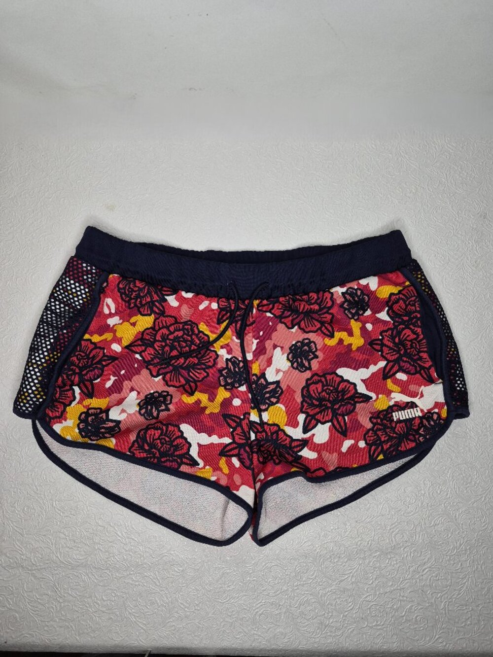Puma Women M Floral Hawaiian Hibiscus Elastic Drawstring Running Shorts Pockets